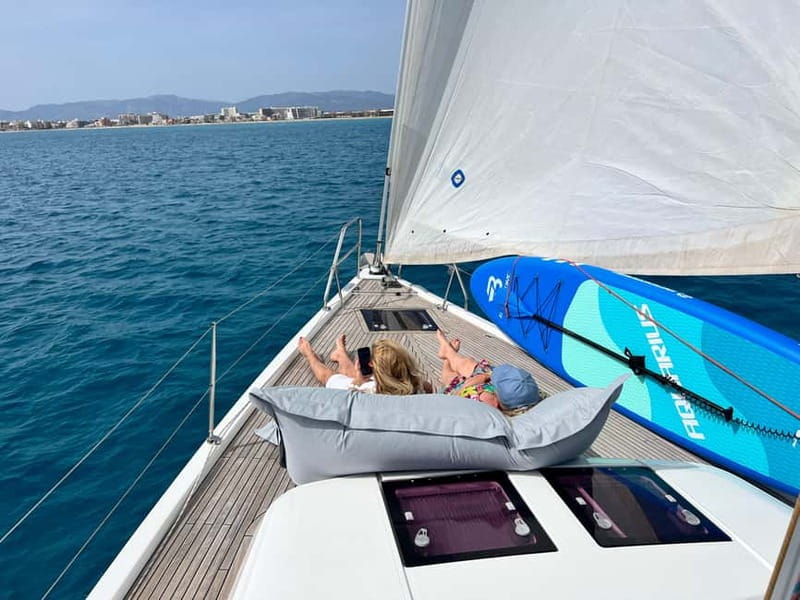 Palma de Mallorca: Sailing Tour with Drinks and Tapas - Entering the Port at Club de Mar: How to Actually Find It