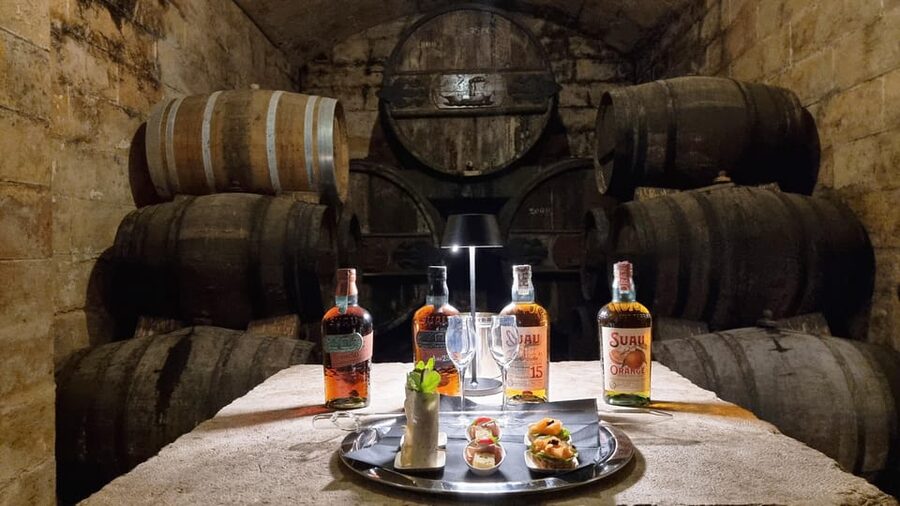 Palma: Distillery Tour with 3 Spirits and Tapas Tasting - Where the tour begins: Bodegas Suau courtyard