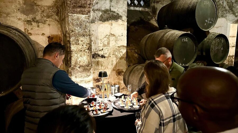 Palma: Distillery Tour with 6 Spirits and Tapas Tasting - Tapas Pairing: Turning Spirit Tasting Into a Proper Meal