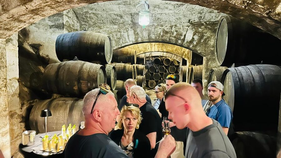 Palma: Distillery Tour with 6 Spirits and Tapas Tasting - Who This Tour Is Best For (and who should think twice)