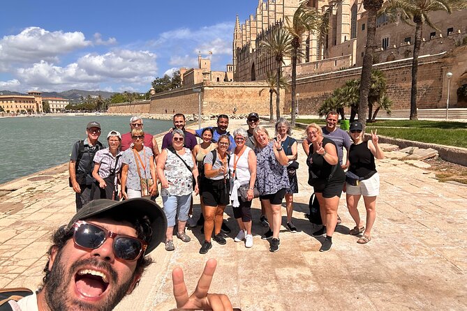 Palma Evening Tapas Walking Tour with Pinchos & Drinks - Old Town at Night: Why This Tapas Plan Works