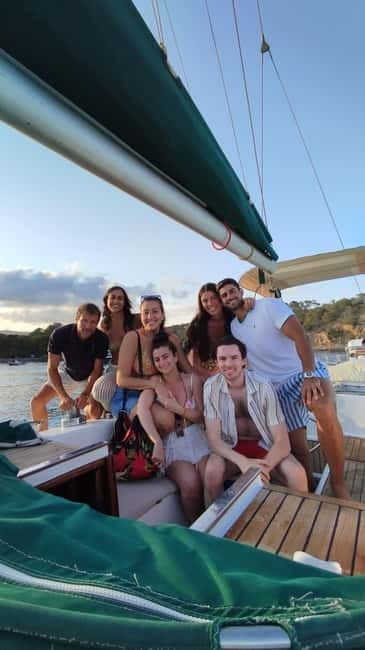 Palma: Private Half-Day Sailing Trip with Tapas & Drinks - Cala Major to Ses Illetes: sailing with a built-in scenic rhythm