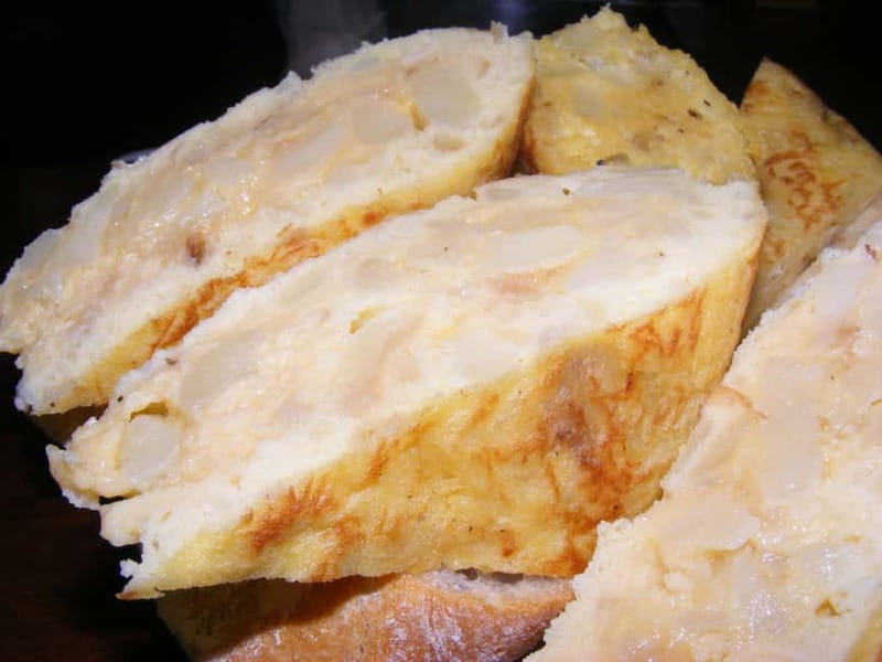Personalised Traditional Madrid Night Tapas and Drinks Tour - Pacing and hunger: how to avoid the end-of-night food crash