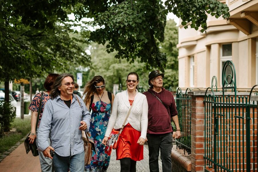 Prague: 3.5 h Private Czech Beers & Tapas Tour - Practical tips: shoes, weather, family-friendly pubs, and diets