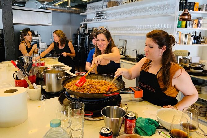 Premium Cooking Class in Designer Loft: Paella & Spanish Tapas - What dishes are on your menu (and why each one is a smart choice)