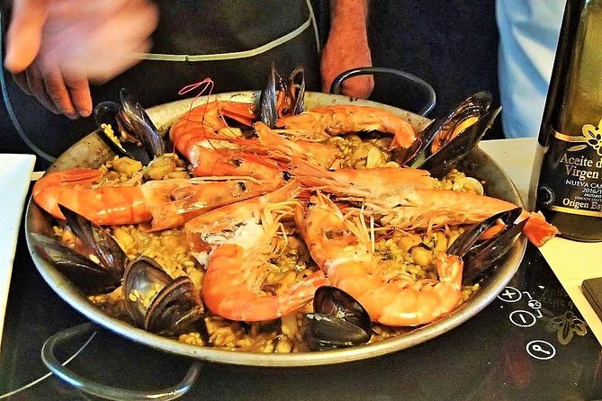 Premium Paella Cooking Class & 10 Spanish Tapas - Vegetarian and dietary tweaks: what you should expect
