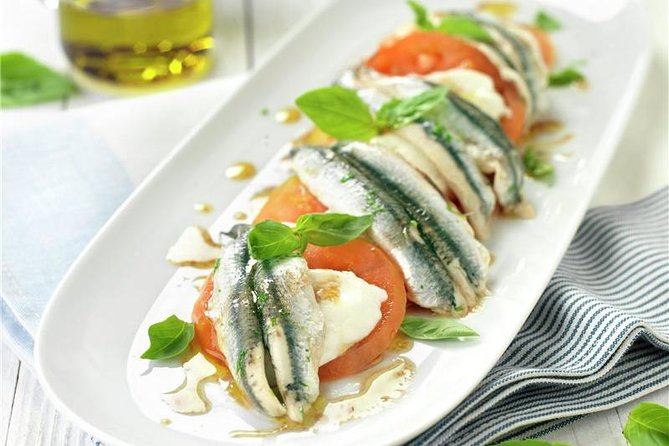 PREMIUM TAPAS TOUR: Paella, Market Tastings, and Winery - Who this premium tapas tour is best for