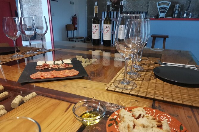 PREMIUM TASTING and TAPAS with GUIDED TOUR - The Tapas Spread That Matches the Pour