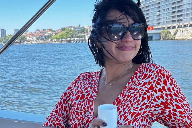 Private 6 Bridges Cruise with Tapas and Port Wine - Tapas and port wine: included comfort that’s actually planned