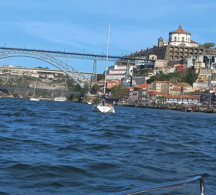 Private Boat Tour in Porto with Portuguese Tapas Option - Why Porto Looks Different From the Douro