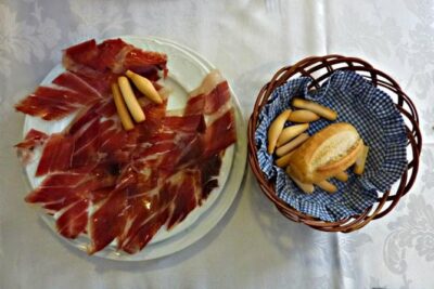 Private Food, Tapas & Wine Tour of Madrid with Customizable Menu All Included - Meet Your Guide and Expect a Real Custom Touch