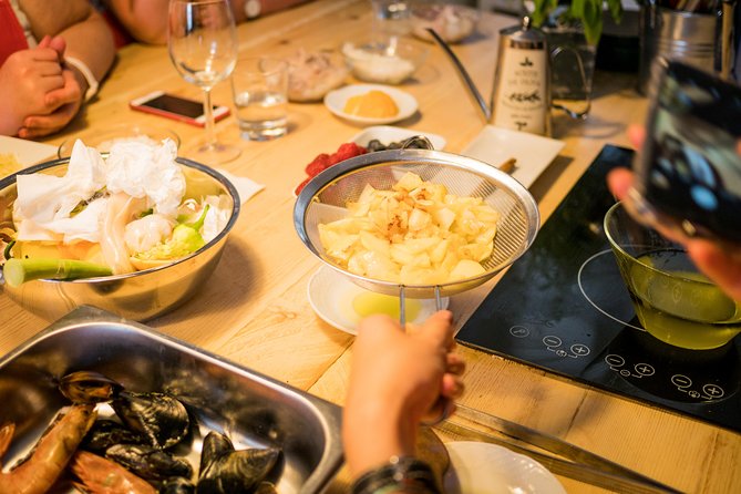 Private Paella class, Tapas, full menu and Sangria workshop - Who should book this class (and who might pass)