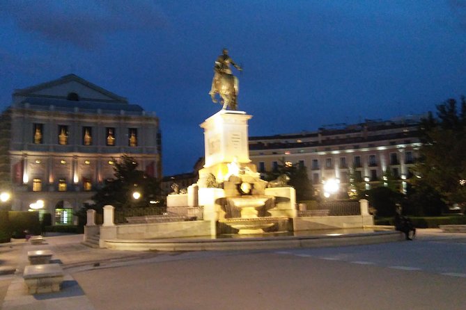 Private Tapas Tour (Only your group will participate) - Plaza de la Villa and the churros finale near Calle del Arenal