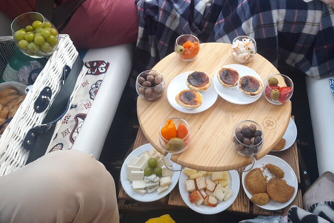 Private tapas tuk tuk tour through Lisbon - Key points at a glance