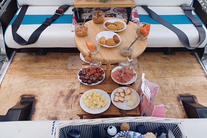 Private tapas tuk tuk tour through Lisbon - What you should know before you go (so it feels easy)