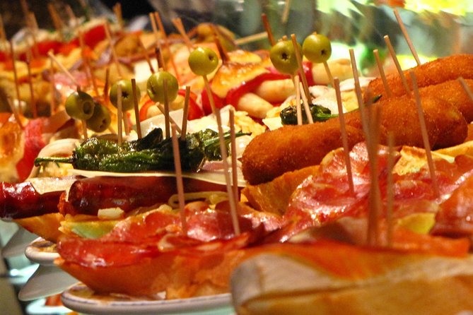 Private Tapas Walking Tour in Barcelona Modernist Area with Dinner included - What the guide adds besides food (and why it matters)