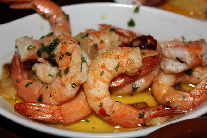 Private Tapas Walking Tour in Barcelona Modernist Area with Dinner included - Drink pairings: wine, beer, or refreshments