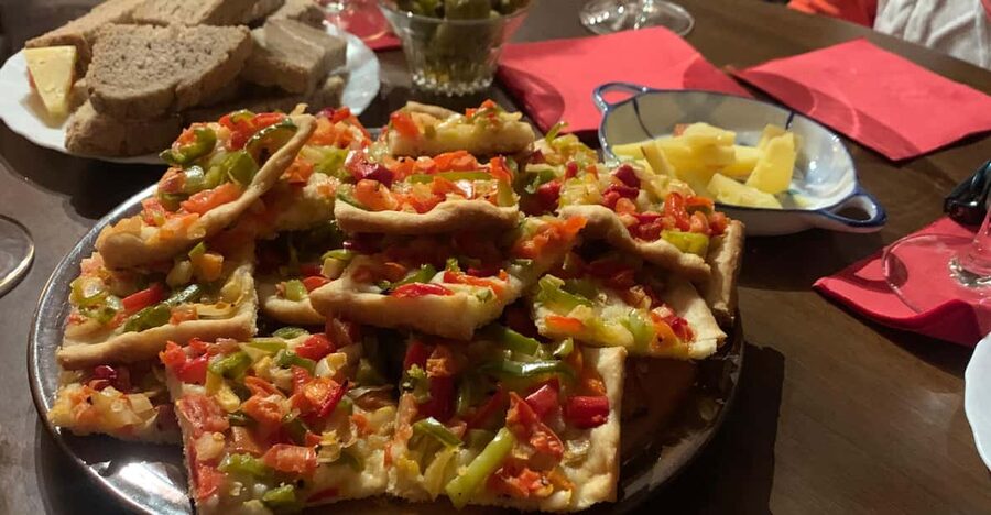 Private tour: Wine and tapas, experience real Mallorca - A guided walk that makes the tasting make sense