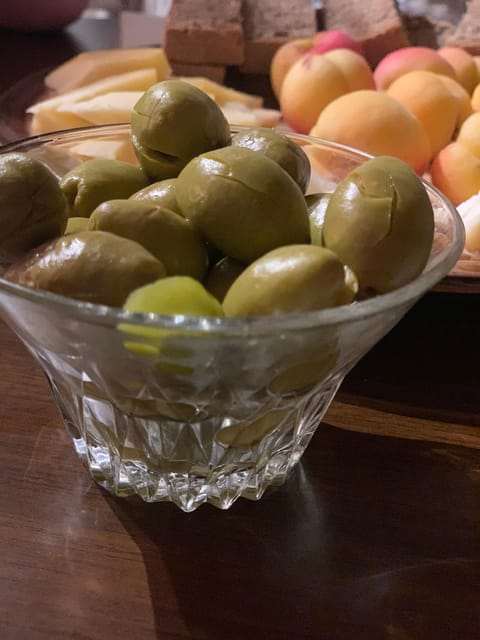 Private tour: Wine and tapas, experience real Mallorca - The tasting session: 5 wines, poured with the winemaker