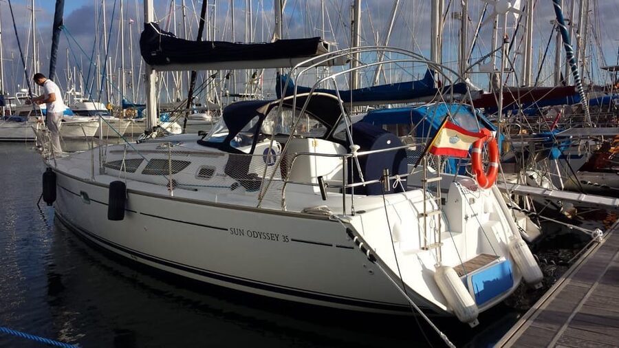 Puerto Rico: Sailing excursion with swim, drinks and tapas. - The coast stop that makes it worth it: swim and snorkel time