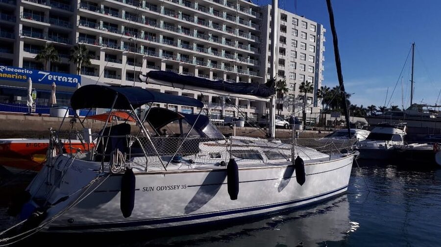 Puerto Rico: Sailing excursion with swim, drinks and tapas. - How the sailing lesson works when conditions allow it