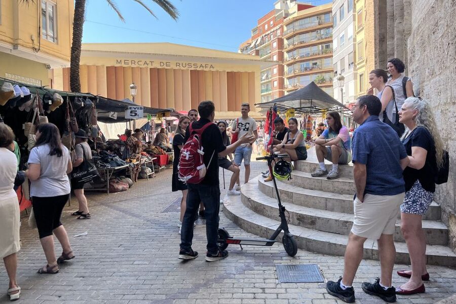 Real Paella Cooking Class – Market Visit & Sangría Workshop - Socarrat training: the crispy crust step you can actually aim for