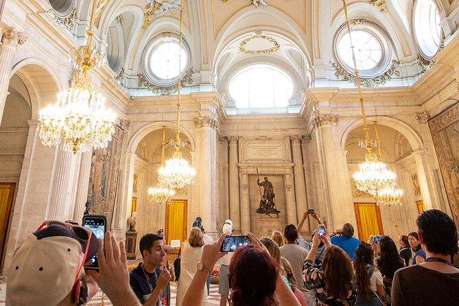 Royal Palace of Madrid Guided Tour and Flamenco Show with Tapas - Meeting at Ópera: the easiest way to start (without stress)