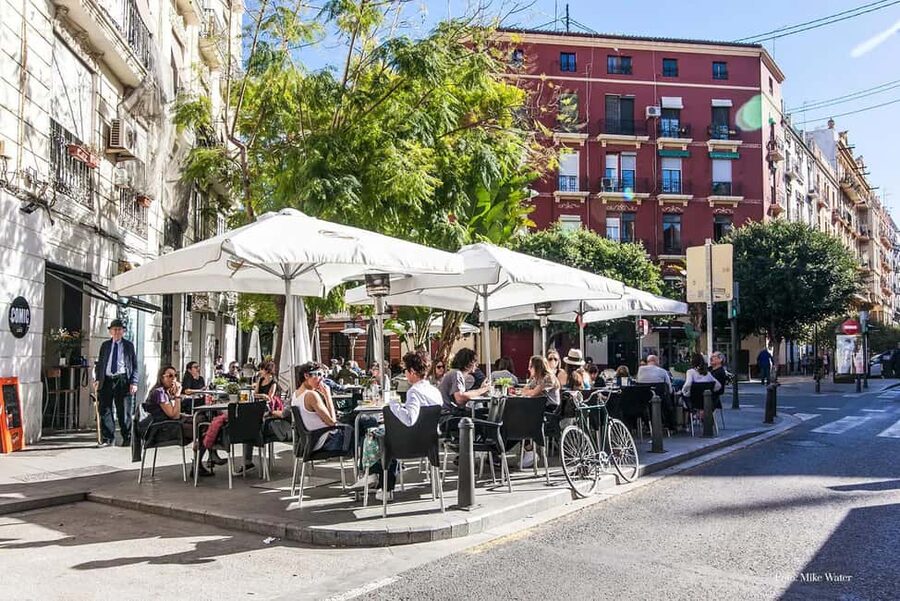 Ruzafa Food & Wine Tour: Tapas, Drinks & Local Secrets - Should you book Ruzafa Food & Wine Tour: Tapas, Drinks & Local Secrets?