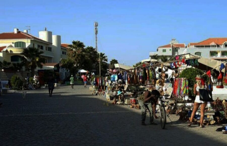 Sal island: Santa Maria city tour, street art and tapas - The restaurant break: Cape Verde tastes and drinks you don’t have to hunt for