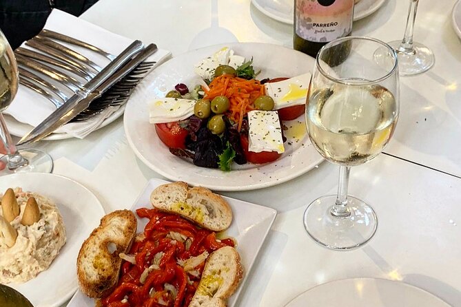 Savor Spain: Your Ultimate Tapas Tour Guide - Key things that make this tour worth your attention
