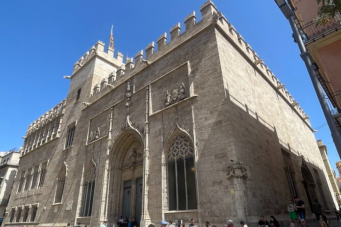 Savor Spain: Your Ultimate Tapas Tour Guide - Where the stops likely feel special (and what to watch for)