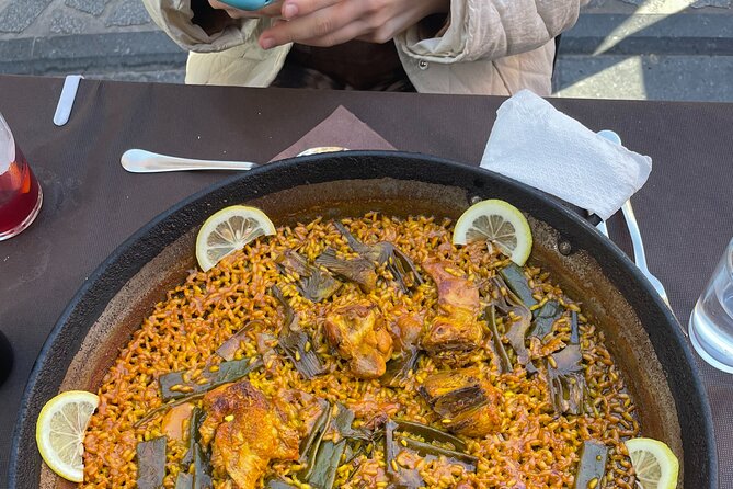 Savor Spain: Your Ultimate Tapas Tour Guide - What you’ll eat: classic tapas, modern twists, and a sensible dinner pace