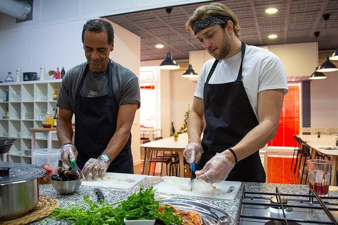 Seafood paella cooking class, tapas and visit to Ruzafa market. - Quick hits: what makes this paella class worth your time