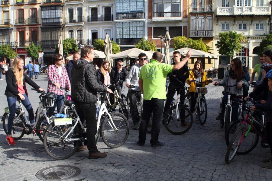 Seville: 3-Hour Tapas Tour by Bike - Pedaling Seville for about 3 hours: the pace that works