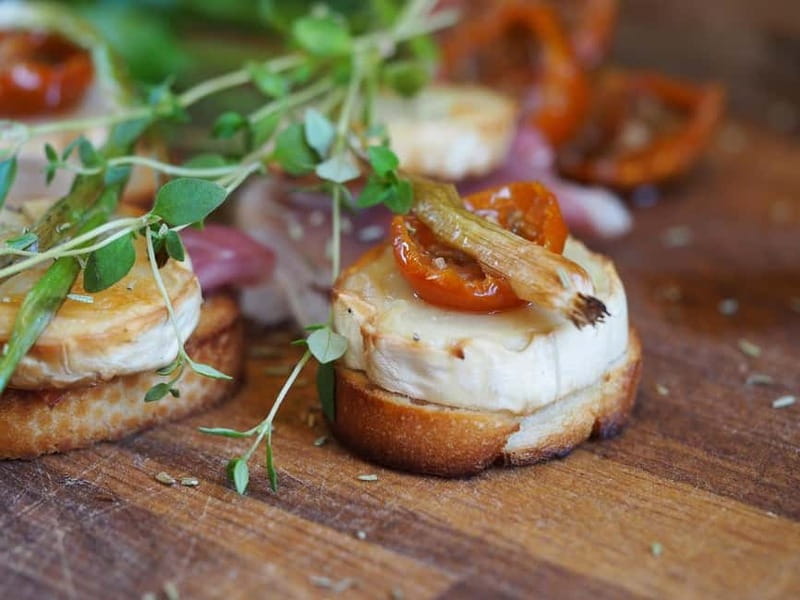 Seville: Authentic Tapas & Wine Tour with Local Expert - Key highlights you’ll feel fast