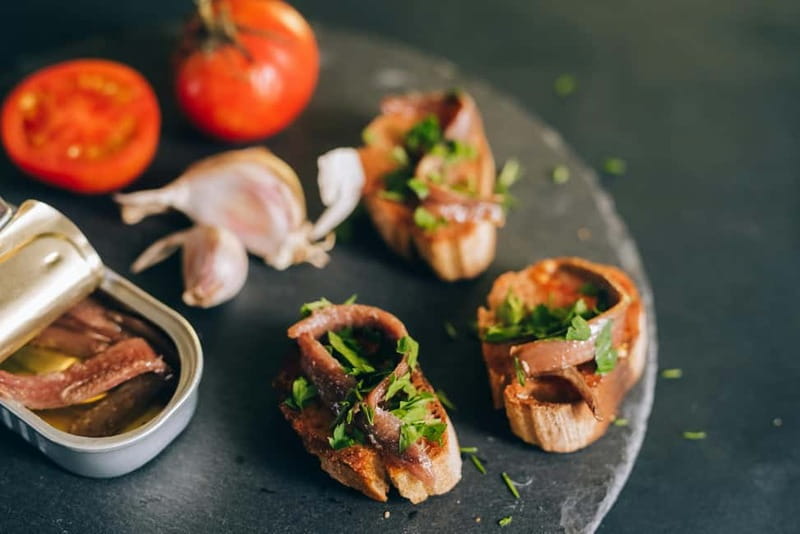 Seville: Authentic Tapas & Wine Tour with Local Expert - How to use this tour as a Seville strategy