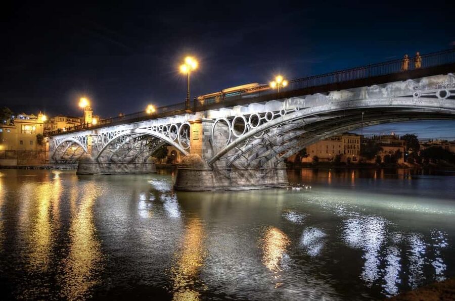 Seville Essentials: Landmarks & Tapas (2.5h + 1.5h) - Key things to know before you go