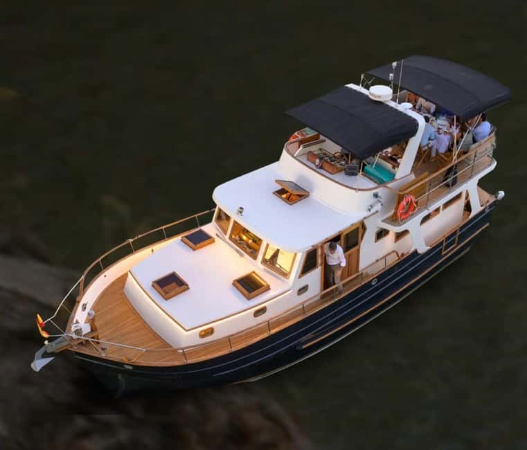 Seville: Flamenco life music Yacht Cruise, Tapas & Drinks - Price and Logistics: Is $106 Actually Fair?