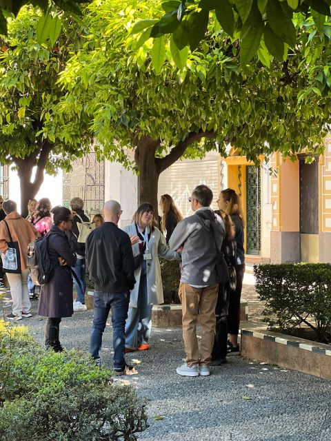 Seville: Small Group Jewish Quarter Tour with Tapas & Drinks - The Tapas Transition: From Stories to a Shared Meal