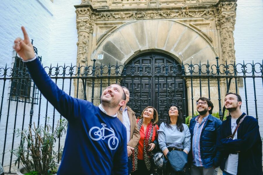 Seville: Small Group Jewish Quarter Tour with Tapas & Drinks - Underground Surprise and Wine Tasting at the Finish