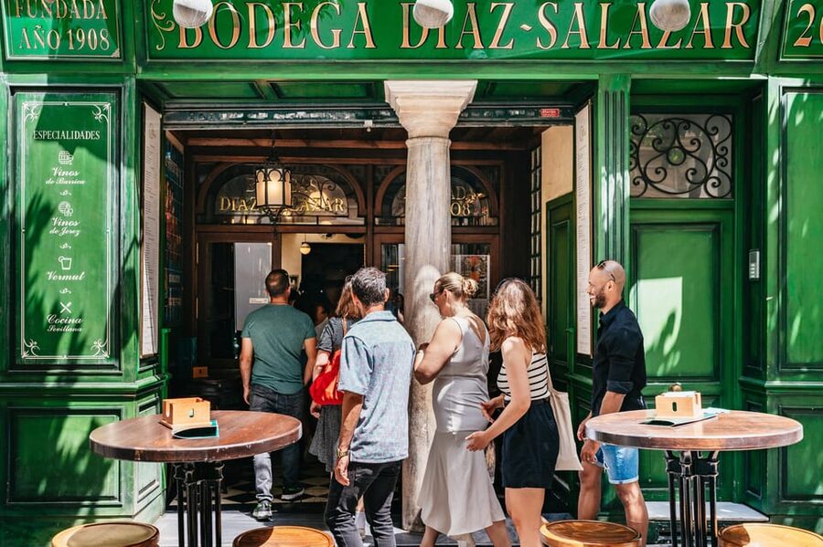Seville: Tapas, Taverns and History Guided Walking Tour - Quick Tips to Get the Most Out of Your Evening