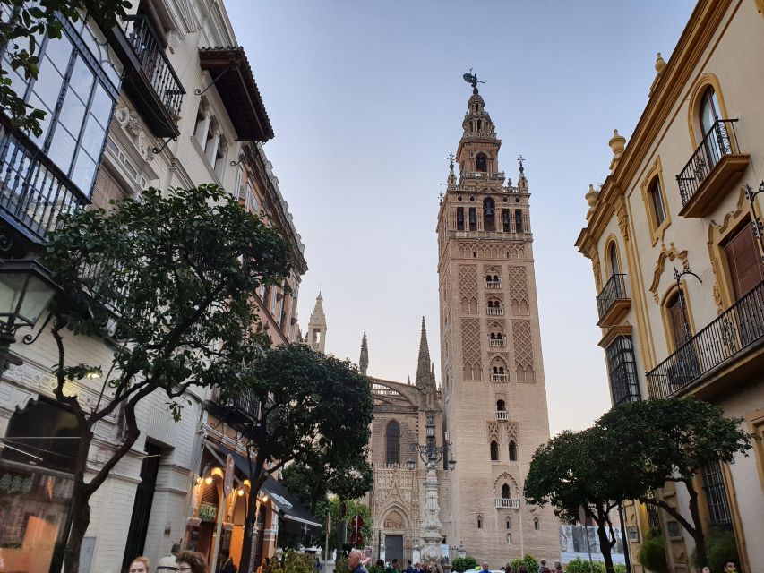 Seville: Tapas, Taverns, and History Walking Tour - The Local Bakery Stop: Traditional Cakes from Old Recipes