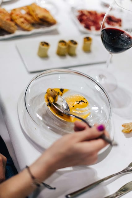 Seville: Wine and Gourmet Tapas Tour - Where to Meet, and How the Short Walks Work