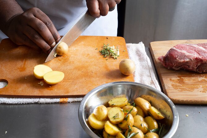 Spanish Tapas Cooking Class + Unlimited Wine (6-Course Meal) - Practical bits: meeting point, timing, and what to bring