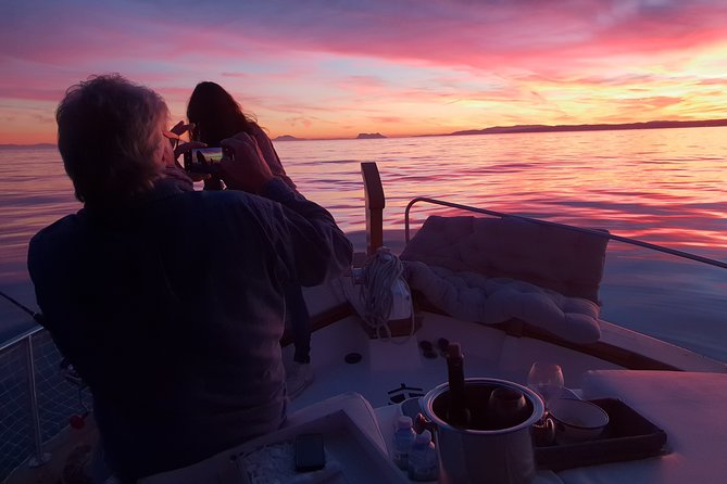 Sunset Boattrip + Tapa + Cava - Meeting at Jetski Estepona Aventura and Arriving Ready