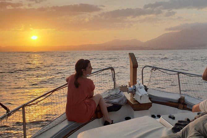 Sunset Boattrip + Tapa + Cava - Price and Value for a Group of Up to Two