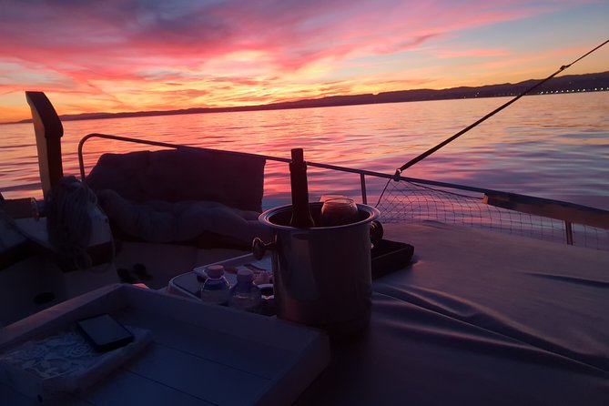 Sunset Boattrip + Tapa + Cava - Cava and Seafood Tapas on Board: What You Actually Taste