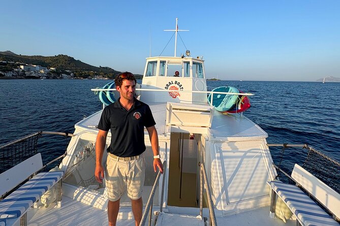 Sunset Cruise in Alcudia with Tapas & Swimming - Meeting point in Port d’Alcúdia: Carrer del Moll Comercial