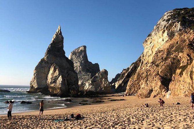 Sunset Hike, Tapas & Wine at Secret Beach - Meeting point at Casa do Largo: how the 2:30 pm schedule works