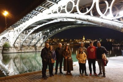 Sunset, tapas and Triana - Drinks and the toast: included sips, local pacing, and realistic expectations